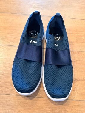 APL sneakers 40.5 MSRP $245